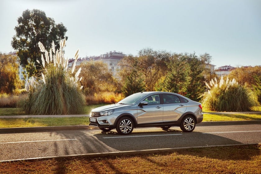 LADA VESTA лидер продаж в октябре
